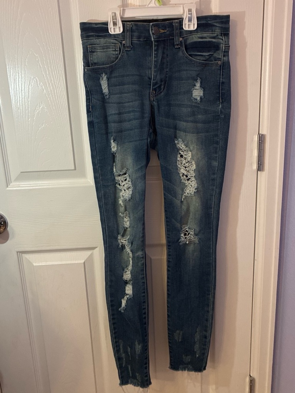 Grace&Lace distressed skinny jeans